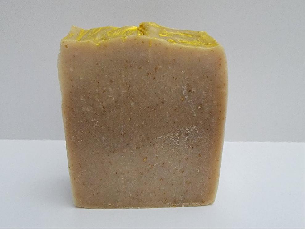 handmade soap made with this creamy and comforting scent of oatmeal milk and Honey.